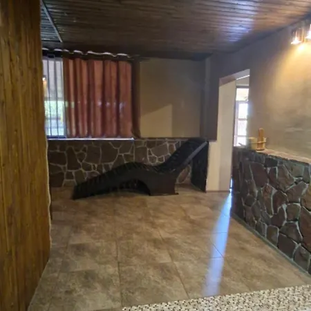 West Troya Bauernhof Wynohradiw