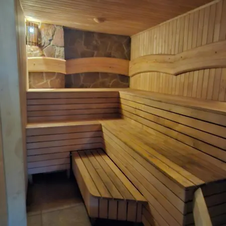 Bauernhof West Troya Wynohradiw